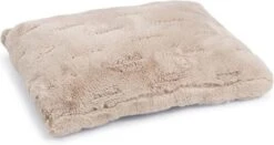 Designed By Lotte Hondenkussen Pluche Xanti Beige 100 X 68 X 5 Cm 9 Designed By Lotte Hondenkussen Pluche Xanti Beige 100 X 68 X 5 Cm -Exporteren Alles Voor Honden Winkel 1200x636 3