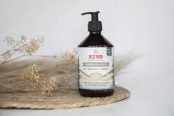 Kivo Petfood - Supplement Schapenvet & Olijfolie, Knoflook & Zeewier 500ml - Ondersteund Bij Haaruitval En Het Beschermen Van Darmflora, Skelet En Gebitsvorming - Helpt Bij Tegen Gaan: Wormen, Vlooien, Muggen En Teken -Exporteren Alles Voor Honden Winkel 1200x800 123