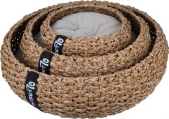 District 70 COCOON - Luxe Hondenmand Van Duurzaam Hoogwaardig Riet Met Zacht Kussen - Maten S/M/L - Large -Exporteren Alles Voor Honden Winkel 1200x842 3